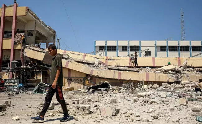 ಗಾಝಾ: ಶಾಲೆಯ ಮೇಲೆ ಇಸ್ರೇಲ್ ದಾಳಿಯಲ್ಲಿ ಕನಿಷ್ಟ 12 ಮಂದಿ ಸಾವು