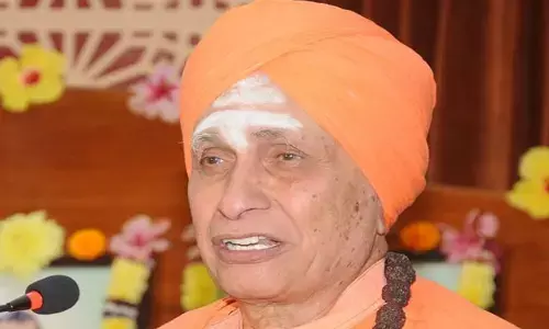 ಬಸವಪರ ಸಂಘಟನೆಗಳ ಆಕ್ರೋಶ ಹಿನ್ನೆಲೆ : ಆರೆಸ್ಸೆಸ್‍ನ ‘ವಚನ ದರ್ಶನ’ ಪುಸ್ತಕ ಬಿಡುಗಡೆಗೆ ಲಿಂಗಾಯತ ಸ್ವಾಮೀಜಿ ಗೈರು