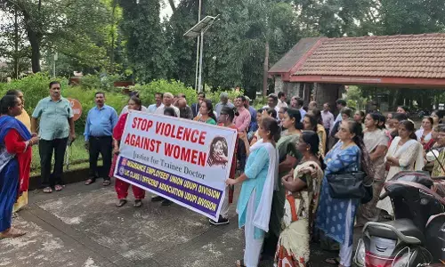 ಕೊಲ್ಕತ್ತ ವೈದ್ಯಕೀಯ ವಿದ್ಯಾರ್ಥಿ ಕೊಲೆ ಪ್ರಕರಣ: ವಿಮಾ ನೌಕರರಿಂದ ಪ್ರತಿಭಟನೆ