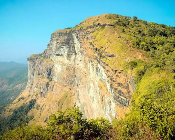 ರಾಣಿಝರಿಯಲ್ಲಿ ಬಿರುಕು ಉಂಟಾಗಿಲ್ಲ, ಆತಂಕ ಬೇಡ: ಕಂದಾಯ ಅಧಿಕಾರಿಗಳ ಸ್ಪಷ್ಟನೆ ರಾಣಿಝರಿಯಲ್ಲಿ ಬಿರುಕು ಉಂಟಾಗಿಲ್ಲ, ಆತಂಕ ಬೇಡ: ಕಂದಾಯ ಅಧಿಕಾರಿಗಳ ಸ್ಪಷ್ಟನೆ
