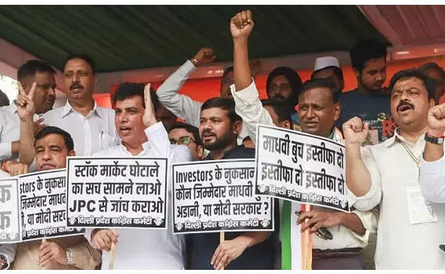 ಅದಾನಿ ವಿರುದ್ಧದ ಆರೋಪದ ತನಿಖೆ | ಸೆಬಿ ಮುಖ್ಯಸ್ಥೆ ರಾಜೀನಾಮೆಗೆ ಆಗ್ರಹಿಸಿ ಕಾಂಗ್ರೆಸ್ ಮುಷ್ಕರ