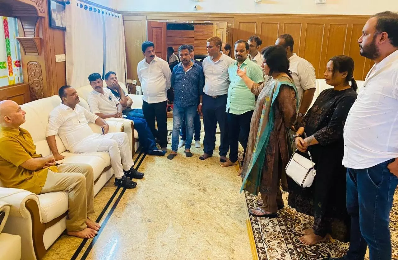 ಐವನ್ ಡಿಸೋಜ ಮನೆಗೆ ಸ್ಪೀಕರ್ ಯು.ಟಿ.ಖಾದರ್ ಭೇಟಿ