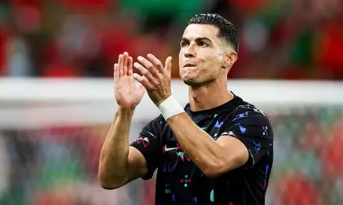 ಯೂಟ್ಯೂಬ್ ಚಾನೆಲ್ ಆರಂಭಿಸಿದ ಕ್ರಿಸ್ಟಿಯಾನೊ ರೊನಾಲ್ಡೊ | ಒಂದೇ ದಿನದಲ್ಲಿ ಗೋಲ್ಡನ್ ಪ್ಲೇ ಬಟನ್!