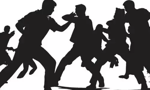 ಮಂಗಳೂರು ಬೀದಿಬದಿ ವ್ಯಾಪಾರಸ್ಥರ ಸಂಘದ ಪದಾಧಿಕಾರಿಗಳ ಮಧ್ಯೆ ಹೊಡೆದಾಟ