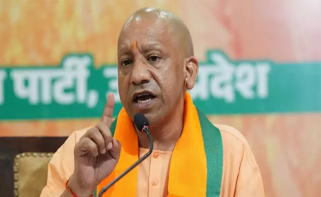 ಆಗಸ್ಟ್ ತಿಂಗಳೊಳಗೆ ಆಸ್ತಿ ಘೋಷಿಸದಿದ್ದರೆ ಸಂಬಳ ಕಡಿತ: ಸರಕಾರಿ ನೌಕರರಿಗೆ ಉತ್ತರ ಪ್ರದೇಶ ಸರಕಾರ ಎಚ್ಚರಿಕೆ ಆಗಸ್ಟ್ ತಿಂಗಳೊಳಗೆ ಆಸ್ತಿ ಘೋಷಿಸದಿದ್ದರೆ ಸಂಬಳ ಕಡಿತ: ಸರಕಾರಿ ನೌಕರರಿಗೆ ಉತ್ತರ ಪ್ರದೇಶ ಸರಕಾರ ಎಚ್ಚರಿಕೆ