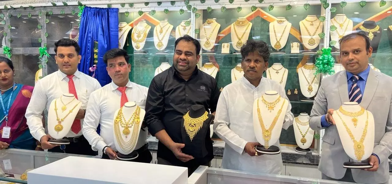 ಮಂಗಳೂರು: ಲಲಿತಾ ಜ್ಯುವೆಲ್ಲರಿಯಲ್ಲಿ ʼಅರೇಬಿಯನ್ ಜ್ಯುವೆಲ್ಲರಿʼ ಕಲೆಕ್ಷನ್ ಆರಂಭ ಮಂಗಳೂರು: ಲಲಿತಾ ಜ್ಯುವೆಲ್ಲರಿಯಲ್ಲಿ ʼಅರೇಬಿಯನ್ ಜ್ಯುವೆಲ್ಲರಿʼ ಕಲೆಕ್ಷನ್ ಆರಂಭ