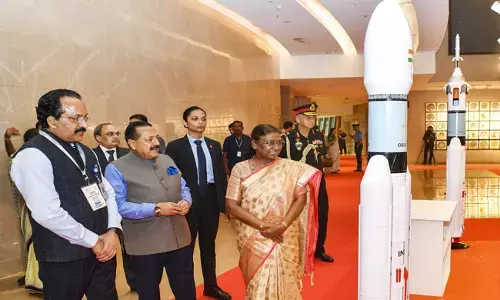 ಬಾಹ್ಯಾಕಾಶದಲ್ಲಿ ಅವಶೇಷಗಳು ಹೆಚ್ಚುತ್ತಿರುವ ಬಗ್ಗೆ ರಾಷ್ಟ್ರಪತಿ ಮುರ್ಮು ಕಳವಳ