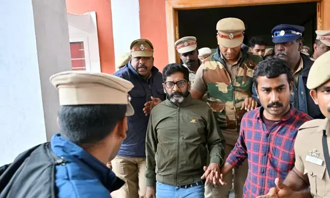 ಯುಟ್ಯೂಬರ್‌ ಸವುಕ್ಕು ಶಂಕರ್ ಬಿಡುಗಡೆಯಾದ ಬೆನ್ನಲ್ಲೇ ಮತ್ತೆ ಬಂಧಿಸಿದ್ದಕ್ಕೆ ತಮಿಳುನಾಡು ವಿರುದ್ಧ ಸುಪ್ರೀಂ ಕೋರ್ಟ್ ಆಕ್ರೋಶ‌