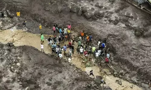 ಇಂಡೊನೇಶ್ಯಾದಲ್ಲಿ ಪ್ರವಾಹ : 13 ಸಾವು; 10 ಮನೆಗಳಿಗೆ ಹಾನಿ