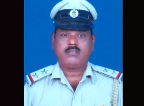 ನಿಯಮ ಉಲ್ಲಂಘನೆ: ಭಟ್ಕಳ ಪಿಎಸ್ಐ ಯಲ್ಲಪ್ಪ ಮಾದರ್ ಅಮಾನತು ನಿಯಮ ಉಲ್ಲಂಘನೆ: ಭಟ್ಕಳ ಪಿಎಸ್ಐ ಯಲ್ಲಪ್ಪ ಮಾದರ್ ಅಮಾನತು