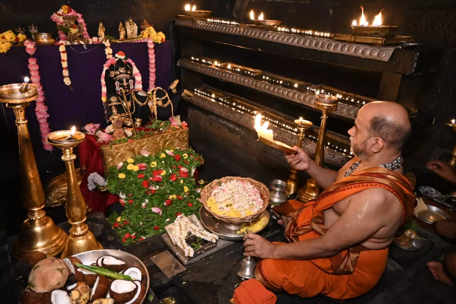 ಶ್ರೀಕೃಷ್ಣ ಜನ್ಮಾಷ್ಟಮಿ ಸಡಗರದಲ್ಲಿ ಉಡುಪಿ; ವಿಟ್ಲಪಿಂಡಿಗೆ ಕ್ಷಣಗಣನೆ ಶ್ರೀಕೃಷ್ಣ ಜನ್ಮಾಷ್ಟಮಿ ಸಡಗರದಲ್ಲಿ ಉಡುಪಿ; ವಿಟ್ಲಪಿಂಡಿಗೆ ಕ್ಷಣಗಣನೆ