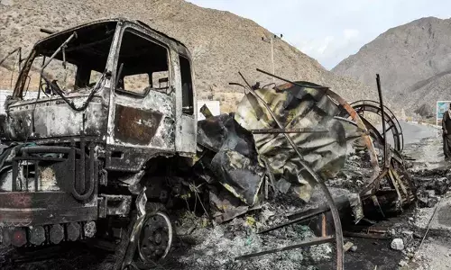 ಪಾಕಿಸ್ತಾನ | ಬಲೂಚಿಸ್ತಾನದಲ್ಲಿ ಬಂಡುಕೋರರ ಸರಣಿ ದಾಳಿ ; ಕನಿಷ್ಠ 37 ಮಂದಿ ಮೃತ್ಯು ; 5 ಮಂದಿಗೆ ಗಾಯ