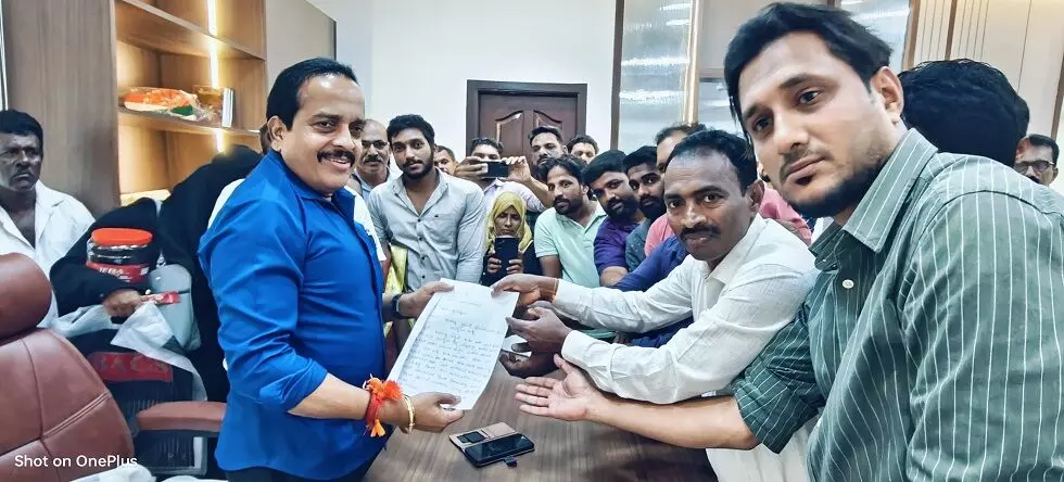 ಕಬಕದಲ್ಲಿ ಟ್ರಾಫಿಕ್ ಪೊಲೀಸರಿಂದ ನಿತ್ಯ ಕಿರುಕುಳ ಆರೋಪ: ಶಾಸಕರಿಗೆ ದೂರು