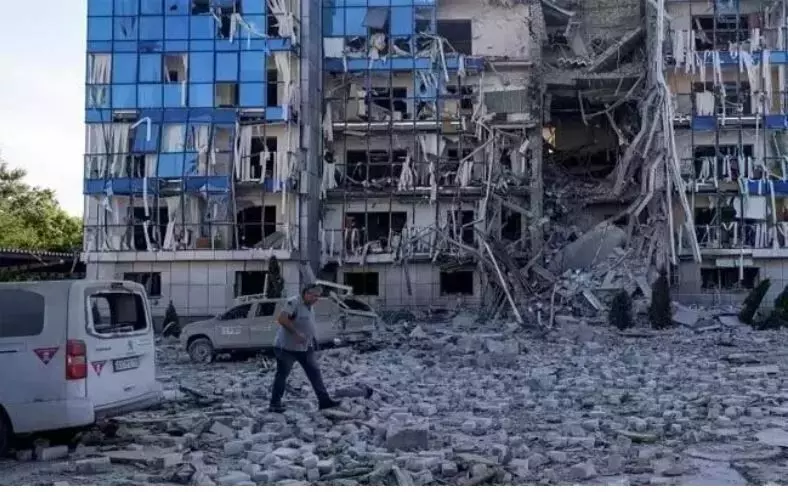 ಉಕ್ರೇನ್ ಮೇಲೆ ಕ್ಷಿಪಣಿ ಮಳೆಗರೆದ ರಶ್ಯ : ಕನಿಷ್ಠ 4 ಮಂದಿ ಮೃತ್ಯು