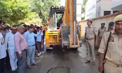 ರಸ್ತೆ ತೆರವು: ಪೊಲೀಸ್ ಠಾಣೆಗೂ ತಟ್ಟಿದ ಬುಲ್ಡೋಜರ್ ಕಾರ್ಯಾಚರಣೆಯ ಬಿಸಿ!