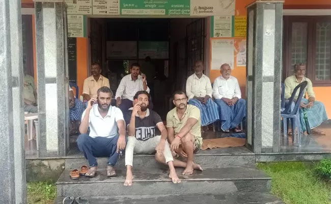 ಚಾರ್ಮಾಡಿ: ಬೀಟಿಗೆ ಪ್ರದೇಶದಲ್ಲಿ ಕುಡಿಯುವ ನೀರು ಸ್ಥಗಿತ; ಸ್ಥಳೀಯರಿಂದ ಗ್ರಾ.ಪಂ ಎದುರು ಪ್ರತಿಭಟನೆ