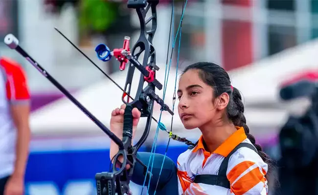 ಮಹಿಳೆಯರ ಬಿಲ್ಗಾರಿಕೆಯಲ್ಲಿ ಇತಿಹಾಸ ಸೃಷ್ಟಿಸಿದ ಶೀತಲ್ ದೇವಿ ಮಹಿಳೆಯರ ಬಿಲ್ಗಾರಿಕೆಯಲ್ಲಿ ಇತಿಹಾಸ ಸೃಷ್ಟಿಸಿದ ಶೀತಲ್ ದೇವಿ