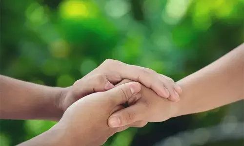 ಕಾರ್ಕಳ: ರಸ್ತೆ ಅಪಘಾತದಲ್ಲಿ ಮೃತಪಟ್ಟ ವಿದ್ಯಾರ್ಥಿಯ ಕುಟುಂಬಕ್ಕೆ ಪರಿಹಾರ