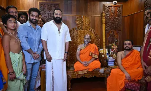 ಉಡುಪಿ: 40 ವರ್ಷಗಳ ಆಸೆಗಾಗಿ ಅಮ್ಮನ ಜೊತೆ ಕೃಷ್ಣಮಠಕ್ಕೆ ಭೇಟಿ ನೀಡಿದ ಜ್ಯೂ. ಎನ್.ಟಿ.ಆರ್.