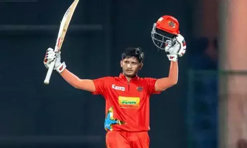 ಒಂದೇ ಓವರ್‌ನಲ್ಲಿ ಆರು ಸಿಕ್ಸರ್ ಸಿಡಿಸಿದ ಪ್ರಿಯಾಂಶ್ ಆರ್ಯ