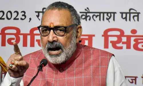 ಕೇಂದ್ರ ಸಚಿವ ಗಿರಿರಾಜ್ ಸಿಂಗ್ ಮೇಲೆ ಹಲ್ಲೆ ಮಾಡಲು ಯತ್ನಿಸಿದವನಿಗೆ ಬೆಂಬಲಿಗರಿಂದ ಥಳಿತ