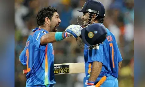 ಎಂ.ಎಸ್.ಧೋನಿ ತಮ್ಮ ಮುಖವನ್ನು ಕನ್ನಡಿಯಲ್ಲಿ ನೋಡಿಕೊಳ್ಳಬೇಕು : ಕಿಡಿಕಾರಿದ ಯೋಗರಾಜ್ ಸಿಂಗ್