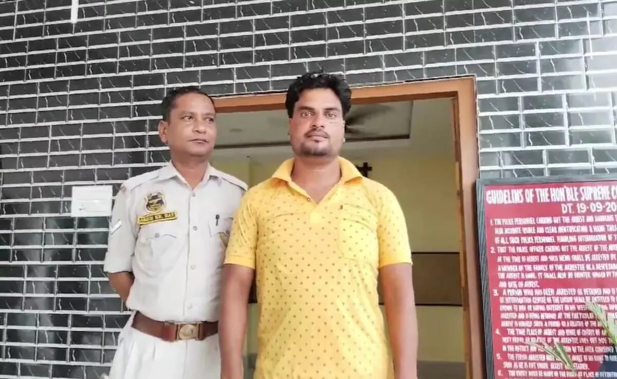 ವಿವಾದಾತ್ಮಕ ಬಿಹು ಹಾಡು: ಅಸ್ಸಾಂ ಯೂಟ್ಯೂಬರ್ ಬಂಧನ ವಿವಾದಾತ್ಮಕ ಬಿಹು ಹಾಡು: ಅಸ್ಸಾಂ ಯೂಟ್ಯೂಬರ್ ಬಂಧನ