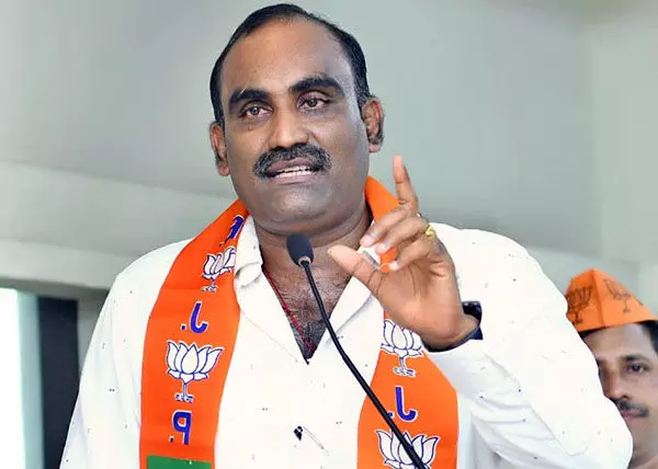 ತಕ್ಷಣ ಜಿಲ್ಲಾ ಪ್ರಗತಿ ಪರಿಶೀಲನಾ ಸಭೆ ನಡೆಸಲು ಶಾಸಕರ ಆಗ್ರಹ