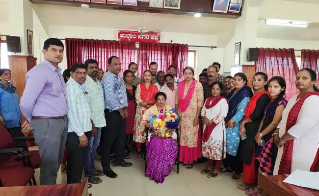 ಉಳ್ಳಾಲ: ವಾಣಿ ಆಳ್ವರಿಗೆ ನಗರ ಸಭೆ ವತಿಯಿಂದ ಬೀಳ್ಕೊಡುಗೆ