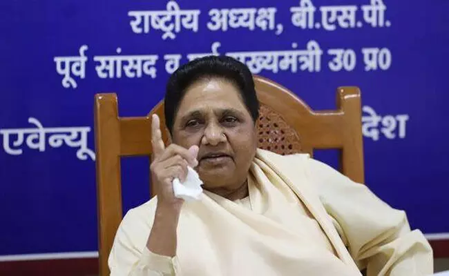 ಅಪರಾಧಿಗಳಿಗೆ ಕಠಿಣ ಶಿಕ್ಷೆ ವಿಧಿಸಬೇಕೇ ವಿನಃ ಕುಟುಂಬಸ್ಥರ ಮೇಲೆ ಬುಲ್ಡೋಜರ್ ಪ್ರಯೋಗ ಸಲ್ಲದು: ಮಾಯಾವತಿ