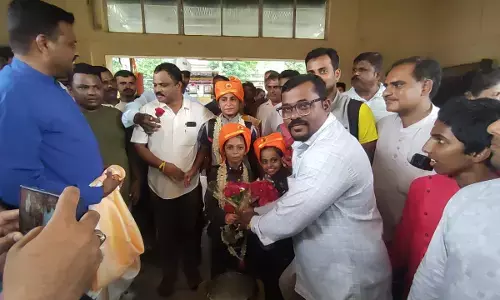 ಯೂತ್ ವಲ್ಡ್ ಕಿಕ್ ಬಾಕ್ಸಿಂಗ್ ಚಾಂಪಿಯನ್ ಶಿಪ್: ಚಿನ್ನದ ಪದಕ ಪಡೆದ ಧನ್ವಿತಾಗೆ ಅದ್ದೂರಿ ಸ್ವಾಗತ