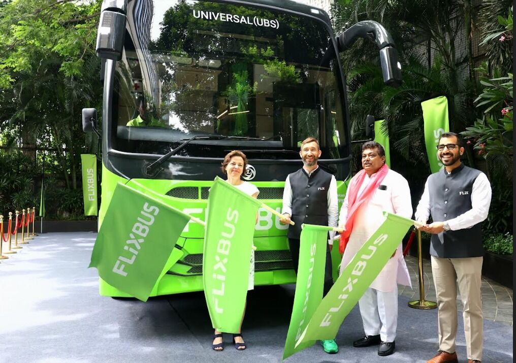 ದಕ್ಷಿಣ ಭಾರತಕ್ಕೆ ಬಂದ ಜರ್ಮನಿಯ ‘ಫ್ಲಿಕ್ಸ್‌ ಬಸ್ : ಸಚಿವ ಎಂ.ಬಿ.ಪಾಟೀಲ್ ಹಸಿರು ನಿಶಾನೆ