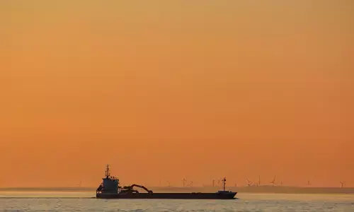 ಕುವೈತ್‌ ಬಳಿ ಮುಳುಗಿದ ಇರಾನ್ ಹಡಗು | ಭಾರತೀಯರ ಸಹಿತ 6 ಮಂದಿ ಮೃತ್ಯು