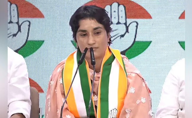 ನಮ್ಮನ್ನು ರಸ್ತೆಯಲ್ಲಿ ಎಳೆದಾಡಿದಾಗ ಬಿಜೆಪಿ ಹೊರತುಪಡಿಸಿ ಉಳಿದ ಎಲ್ಲಾ ಪಕ್ಷಗಳು ನಮ್ಮ ಬೆಂಬಲಕ್ಕೆ ನಿಂತಿದ್ದವು: ವಿನೇಶ್ ಫೋಗಟ್