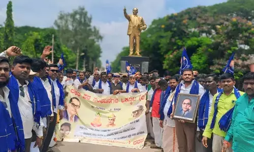 ದಲಿತ ಯುವತಿಯ ಕೊಲೆ ಪ್ರಕರಣ: ಆರೋಪಿಗಳಿಗೆ ಗಲ್ಲು ಶಿಕ್ಷೆ ವಿಧಿಸಲು ಆಗ್ರಹಿಸಿ ದಲಿತ ಪರ ಸಂಘಟಗಳ ಪ್ರತಿಭಟನೆ