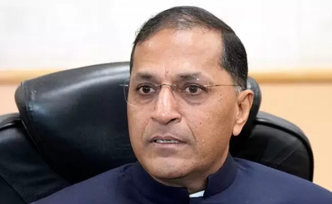 ಮಾಜಿ ಚುನಾವಣಾ ಆಯುಕ್ತ ಅರುಣ್ ಗೋಯೆಲ್ ಕ್ರೊಯೇಷಿಯಾ ರಾಯಭಾರಿಯಾಗಿ ನೇಮಕ ಮಾಜಿ ಚುನಾವಣಾ ಆಯುಕ್ತ ಅರುಣ್ ಗೋಯೆಲ್ ಕ್ರೊಯೇಷಿಯಾ ರಾಯಭಾರಿಯಾಗಿ ನೇಮಕ