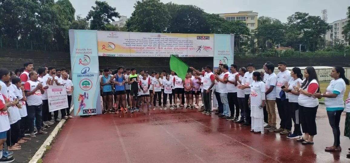 ಎಚ್ಐವಿ-ಏಡ್ಸ್ ಜಾಗೃತಿಗೆ ರೆಡ್ ರಿಬ್ಬನ್ ರನ್-ಯೂತ್ ಫಾರ್ ಮ್ಯಾರಥಾನ್ ಸ್ಪರ್ಧೆ ಎಚ್ಐವಿ-ಏಡ್ಸ್ ಜಾಗೃತಿಗೆ ರೆಡ್ ರಿಬ್ಬನ್ ರನ್-ಯೂತ್ ಫಾರ್ ಮ್ಯಾರಥಾನ್ ಸ್ಪರ್ಧೆ