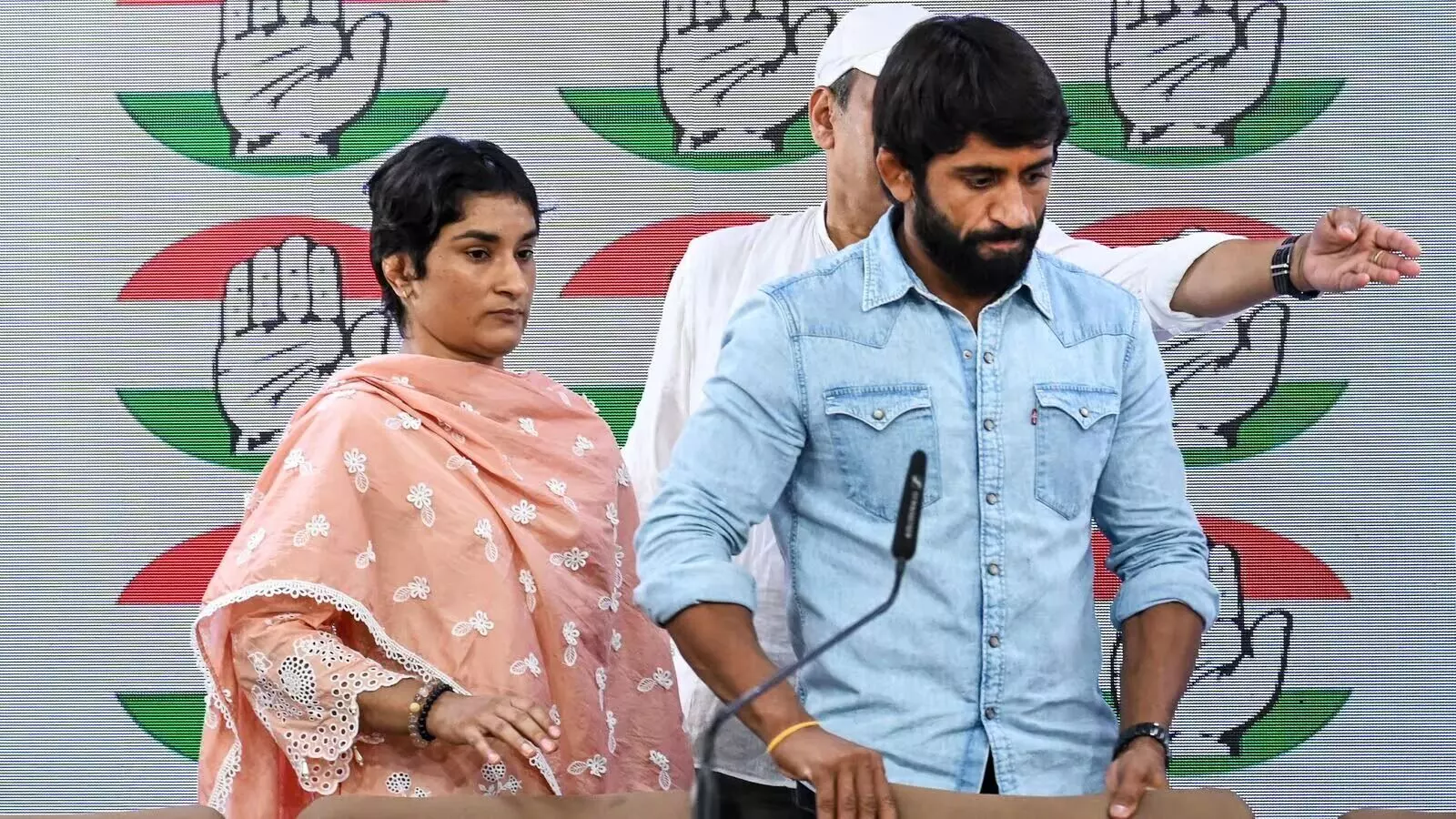 ವಿನೇಶ್‌ರ ಒಲಿಂಪಿಕ್ ಅನರ್ಹತೆಯನ್ನು ಬ್ರಿಜ್‌ಭೂಷಣ್ ಸಂಭ್ರಮಿಸುತ್ತಿದ್ದಾರೆ : ಬಜರಂಗ್ ಪುನಿಯಾ ಆಕ್ರೋಶ