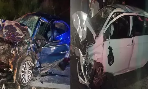 ತುಮಕೂರು | ಕಾರುಗಳ ನಡುವೆ ಮುಖಾಮುಖಿ ಢಿಕ್ಕಿ : ಐವರು ಮೃತ್ಯು