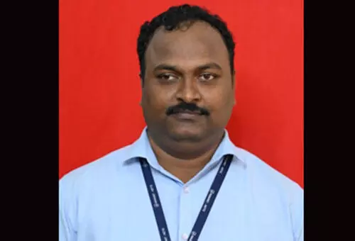 ಸಂತೋಷ್ ಗೆ ಡಾಕ್ಟರೇಟ್ ಪದವಿ ಸಂತೋಷ್ ಗೆ ಡಾಕ್ಟರೇಟ್ ಪದವಿ