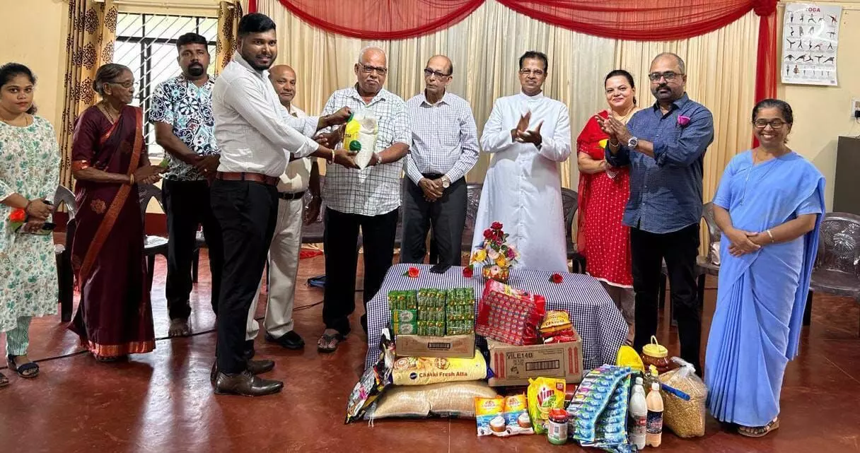 ಮಾನಸ ಪುನರ್ವಸತಿ ವಿಶೇಷ ಶಾಲೆಗೆ ದಿನಸಿ ವಸ್ತುಗಳ ಹಸ್ತಾಂತರ ಮಾನಸ ಪುನರ್ವಸತಿ ವಿಶೇಷ ಶಾಲೆಗೆ ದಿನಸಿ ವಸ್ತುಗಳ ಹಸ್ತಾಂತರ