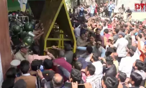 ಶಿಮ್ಲಾ ಮಸೀದಿ ವಿವಾದ: ಧಾಲಿ ಸುರಂಗ ಮಾರ್ಗದ ಬಳಿ ಪೊಲೀಸರೊಂದಿಗೆ ಸಂಘರ್ಷಕ್ಕಿಳಿದ ಪ್ರತಿಭಟನಾಕಾರರು