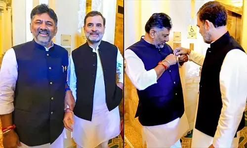 ಸ್ಪೀಕರ್ ಯು.ಟಿ. ಖಾದರ್ ನೀಡಿದ ಗಂಡಬೇರುಂಡ ಪಿನ್ ಧರಿಸಿ ಅಮೇರಿಕಾಕ್ಕೆ ತೆರಳಿದ ಡಿಸಿಎಂ ಡಿಕೆಶಿ