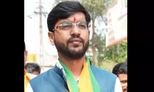 ಬಾರ್‌ನಲ್ಲಿ ಬೀಫ್ ಕಟ್ಲೆಟ್‌ಗೆ ಆರ್ಡರ್ ಮಾಡಿದ್ದ ಮಹಾರಾಷ್ಟ್ರ ಬಿಜೆಪಿ ಮುಖ್ಯಸ್ಥನ ಪುತ್ರ: ಬಿಜೆಪಿಯ ʼನಕಲಿ ಹಿಂದುತ್ವʼವನ್ನು ತರಾಟೆಗೆತ್ತಿಕೊಂಡ ಸಂಜಯ್ ರಾವುತ್