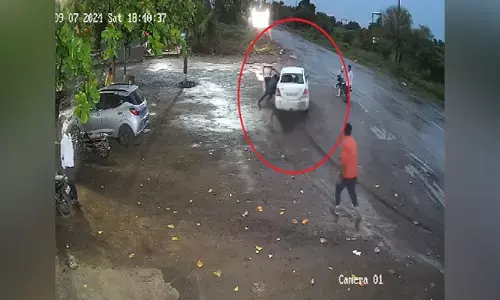 ಮಹಾರಾಷ್ಟ್ರ | ಬಿಲ್ ಮೊತ್ತ ಪಾವತಿಸುವಂತೆ ಕೇಳಿದ್ದಕ್ಕೆ ವೈಟರ್ ನನ್ನು ಅಪಹರಿಸಿ, ಹಲ್ಲೆ ನಡೆಸಿದ ರೌಡಿಗಳು!