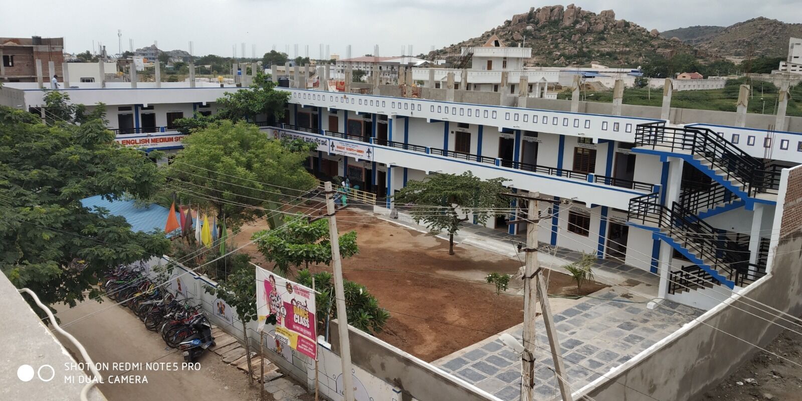 ಕೊಪ್ಪಳ | ʼಶುಲ್ಕವನ್ನು ಪಾವತಿಸಿಲ್ಲʼ ಎಂದು ವಿದ್ಯಾರ್ಥಿಗಳನ್ನು ಶಾಲೆಯ ಕೋಣೆಯಲ್ಲಿ ಕೂಡಿಹಾಕಿದ ಮುಖ್ಯಸ್ಥರು : ಆರೋಪ