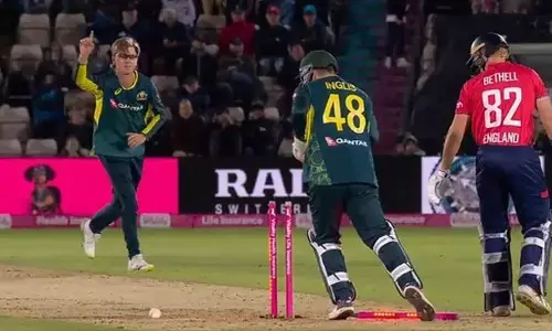 ಮಿಂಚಿದ ಹೆಡ್, ಝಂಪಾ: ಇಂಗ್ಲೆಂಡ್ ವಿರುದ್ಧ ಆಸ್ಟ್ರೇಲಿಯಾ ಜಯಭೇರಿ