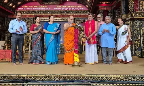 ಕನ್ನಡ ಭಾಷೆ ನಾಡಿನ ಜನತೆಯ ಉಸಿರಾಗಲಿ: ಪುತ್ತಿಗೆಶ್ರೀ