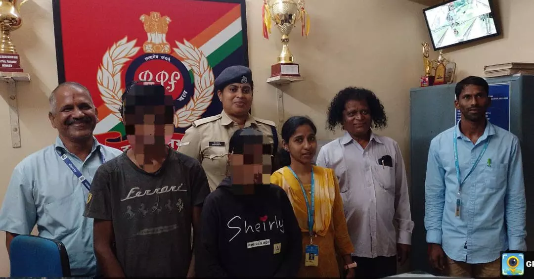 ಟೀಕೆಟು ರಹಿತ ಪ್ರಯಾಣ: ಅಪ್ರಾಪ್ತ ವಯಸ್ಸಿನ ಅಣ್ಣ ತಂಗಿ ವಶಕ್ಕೆ