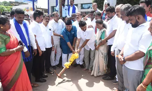 ಮಂಗಳೂರು: ಅಂಬೇಡ್ಕರ್ ವೃತ್ತ ನಿರ್ಮಾಣ ಕಾಮಗಾರಿಗೆ ಚಾಲನೆ